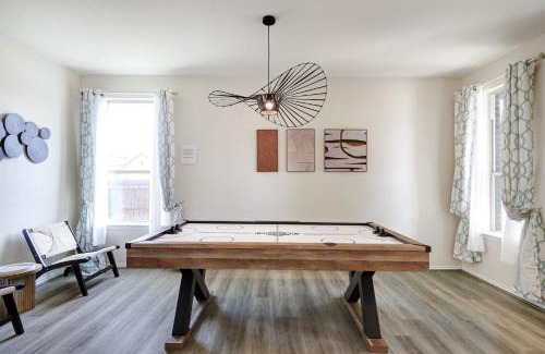 Wetmore Casa | Hot Tub Retreat Games Bbq Air Hockey Swing Set
