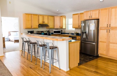 Massanutten Casa | Hot Tub! Spacious & Relaxing! Child/Dog Friendly! Close to all the Fun!