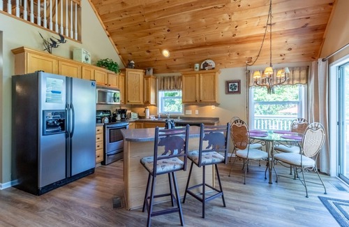 Almond Casa | A pocos minutos del lago Fontana, el agua blanca de Nantahala y la recreación de Tsali.
