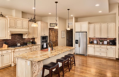 Woodland Park Casa | 🏔 Hot Tub & Views of Pikes Peak - Summit Lodge