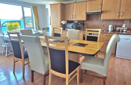 Kilmun Casa | Hot tub. Water views. Sleeps 12. A perfect base to explore Argyll. Pet friendly.