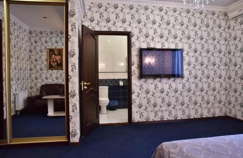 Holosiivskyj Hotel | Hotel Т2