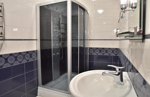 Holosiivskyj Hotel | Hotel Т2