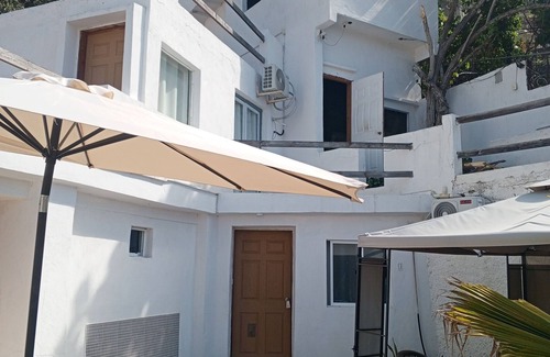 Catia La Mar Hotel | Hotel 10 minutes from the airport shuttle airport 24 hours breakfast included