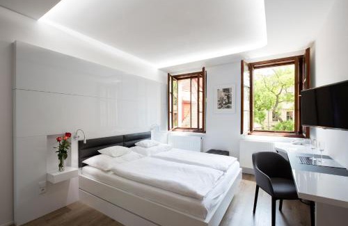 Pardubice Hotel | Hotel 100