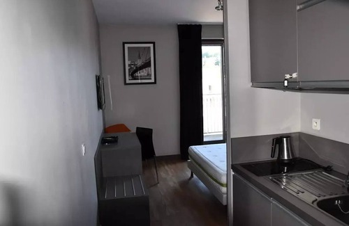 9th Arrondissement Apartamento | Hotel Adonis Lyon Dock West - Comfort Double Room