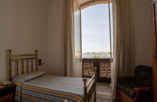 Marina District Hotel | Hotel AeR BJ Vittoria