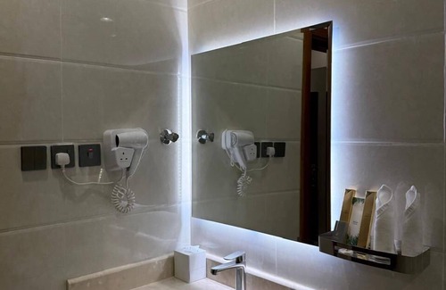 As Salam Hotel | Hotel Ajnihat Safwa Taiba