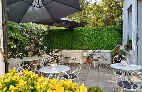 Riou - Petit Juas - Av de Grasse Hotel | Hotel Albert 1er