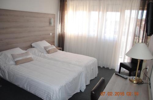 Valras-Plage Hotel | Hotel Albizzia