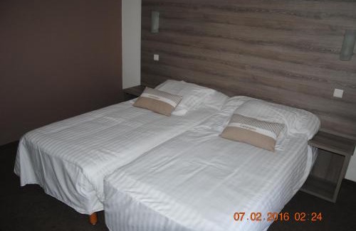 Valras-Plage Hotel | Hotel Albizzia