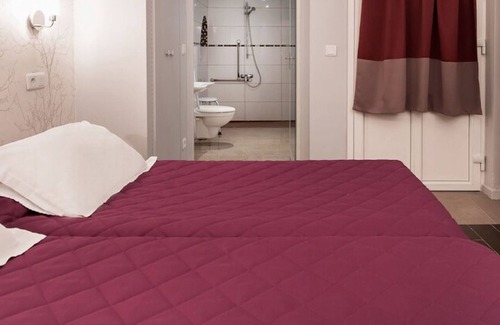Enfants-Rouges Hotel | Hotel Americain