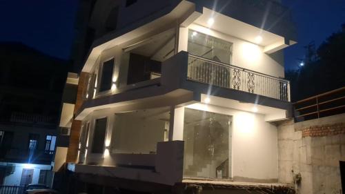 Kumarhatti Hotel | Hotel Anji Solan Hills