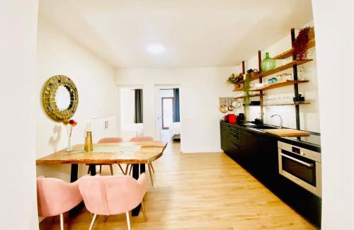 Santa Catalina Apartamento | Hotel Apartment with 2-en suite Bedrooms