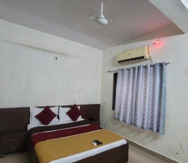 Veraval Casa | Hotel Aradhana