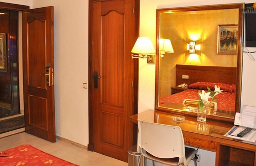 Van Dyck Hotel | Hotel Aragon