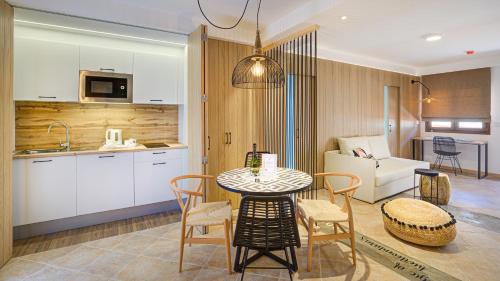 Caleta de Fuste Hotel | Hotel Arena Castillo - New Opening sum 25!
