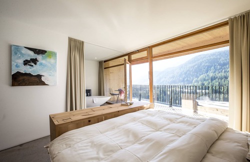 Engadin Scoul Hotel | Hotel Arnica Scuol - Adults only
