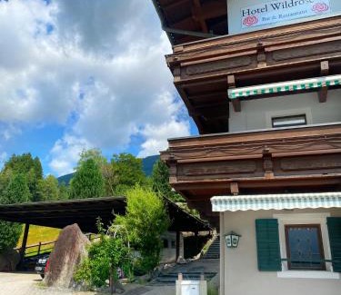 Schonbach Hotel | Hotel Wildrose
