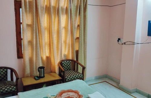 Kumharsain Cama Y Desayuno | Hotel Atul Regency Narkanda