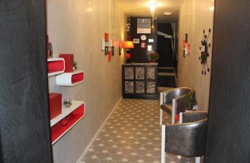 Poitiers Hotel | Hotel Au Chapon Fin