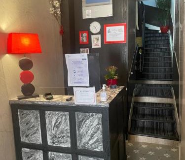Poitiers Hotel | Hotel Au Chapon Fin