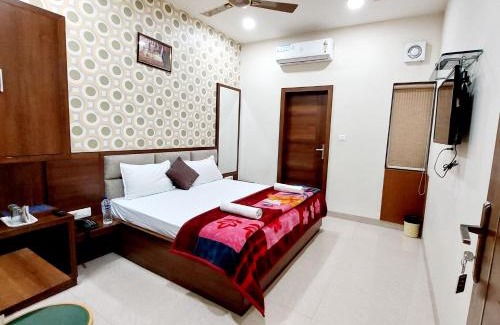 Mathura Hotel | HOTEL BABYLON REGENCY, Opp Krishna Janmasthan Temple