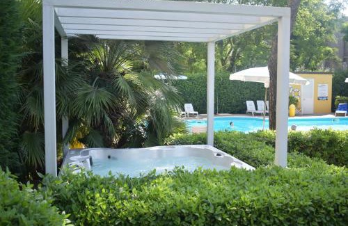 San Giuliano a Mare Hotel | Hotel Bahama