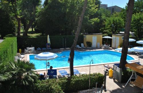 San Giuliano a Mare Hotel | Hotel Bahama