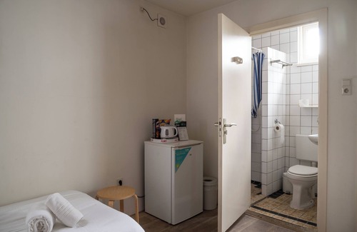 Red Light District Hotel | Hotel & bar Royal taste Amsterdam