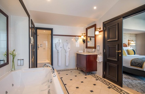 Postel Hotel | Hotel Barsey by Warwick