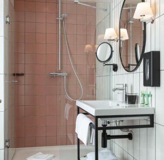 Arsenal Hotel | Hotel Bastille Speria