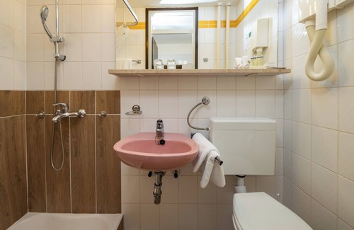 Mukinje Hotel | Hotel Bellevue