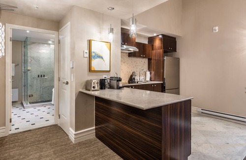 Downtown Montreal Hotel | Hotel Birks Montreal