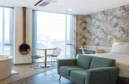 Quinta Paredes Hotel | Hotel Black Tower Premium