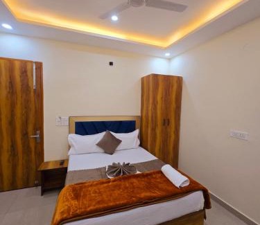 Gurugram Hotel | HOTEL BLU PLAZa