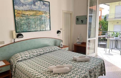 Rivazzurra Cama Y Desayuno | HOTEL BLUE SKY