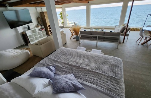 Puerto General San Martin Hotel | HOTEL BOUTIQUE ATENAS