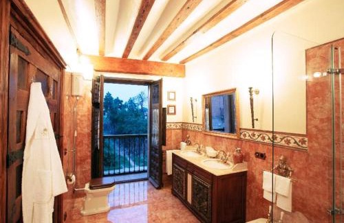 Azofra Hotel | Hotel Boutique Real Casona De Las Amas