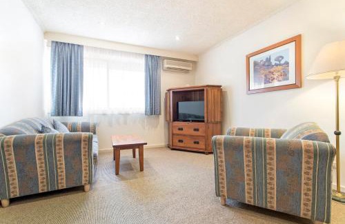 Mount Waverley Hotel | Hotel Bruce County