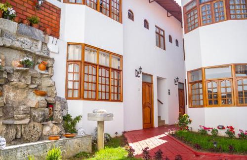Independencia Hotel | Hotel & Bungalows Villa Valencia