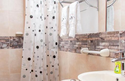 Independencia Hotel | Hotel & Bungalows Villa Valencia