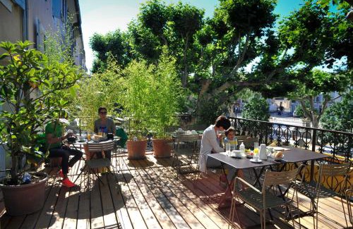 Vaison-la-Romaine Hotel | Hotel Burrhus