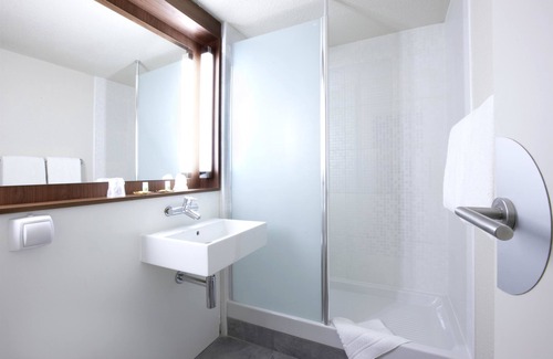 Saint-Egreve Hotel | Hotel Campanile Grenoble Nord - Saint Egrève