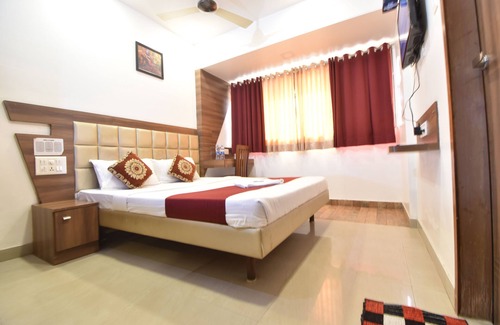 Kamothe Hotel | Hotel Candor Amigo