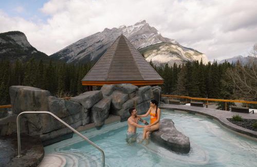 Banff Hotel | Hotel Canoe and Suites