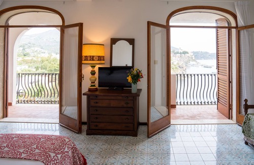 Lipari Historic Centre Hotel | Hotel Carasco
