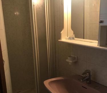 Lavena Ponte Tresa Hotel | Hotel Carillon
