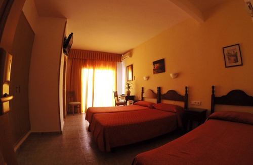 Carihuela Hotel | Hotel Carmen Teresa