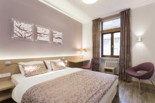 Prague 9 Hotel | Hotel Carol